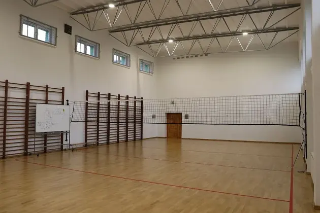 Sala gimnastyczna w SP 8 po modernizacji – lepsze warunki do aktywności fizycznej