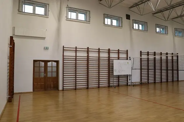 Sala gimnastyczna w SP 8 po modernizacji – lepsze warunki do aktywności fizycznej