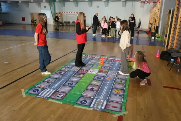 Edukacja przez zabawę – wyjątkowy piknik rowerowy dla czwartoklasistów