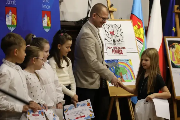 Konferencja „Dzieciństwo bez Przemocy” - eksperci o roli szkół w ochronie najmłodszych