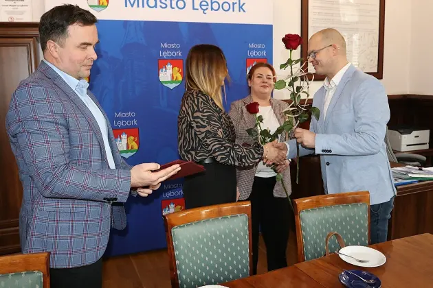 Nauczyciele z SP7 i SP8 z awansami zawodowymi