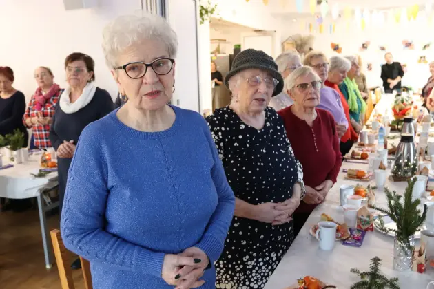 Opłatek, życzenia i kolędy – świąteczne spotkanie Ligi Kobiet Polskich
