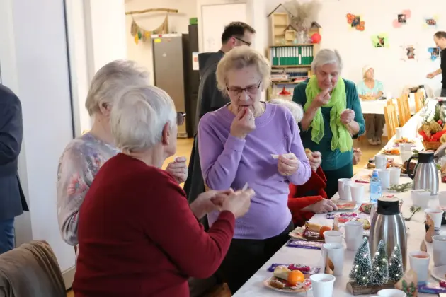 Opłatek, życzenia i kolędy – świąteczne spotkanie Ligi Kobiet Polskich