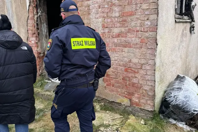 Apel służb miejskich o zwracanie uwagi na osoby potrzebujące pomocy