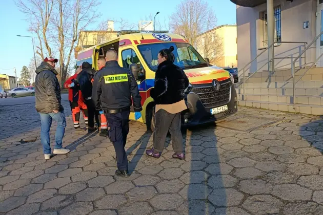 Apel służb miejskich o zwracanie uwagi na osoby potrzebujące pomocy