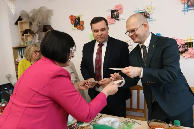 Wigilijne spotkanie z seniorami w Bazie