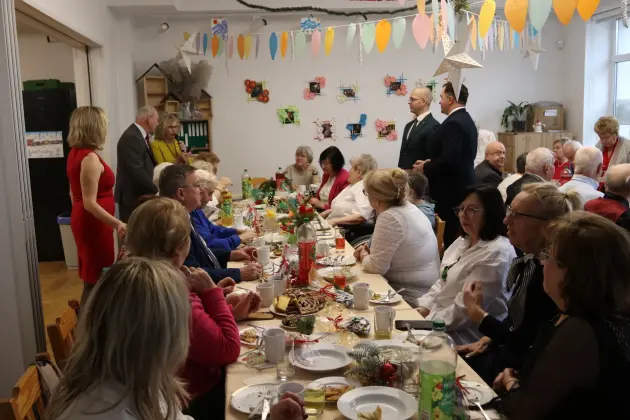 Wigilijne spotkanie z seniorami w Bazie