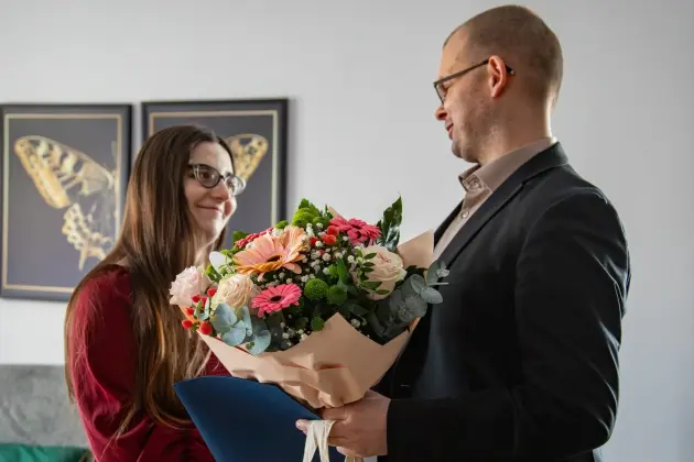 Burmistrz z wizytą i wyprawką dla pierwszej Lęborczanki urodzonej w 2026 roku