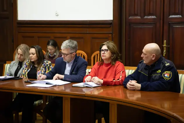 Zima nie odpuszcza - w ratuszu posiedzenie Miejskiego Zespołu Zarządzania Kryzysowego