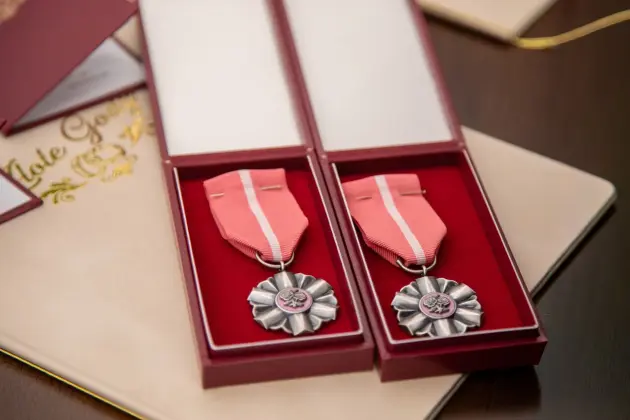 Złote Gody w lęborskim ratuszu – dwie pary świętowały 50-lecie małżeństwa