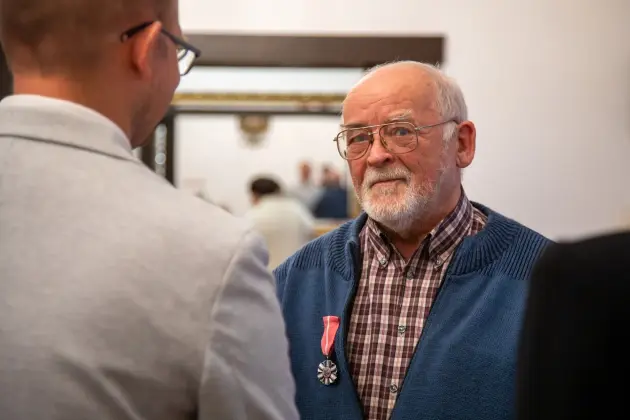 Złote Gody w lęborskim ratuszu – dwie pary świętowały 50-lecie małżeństwa