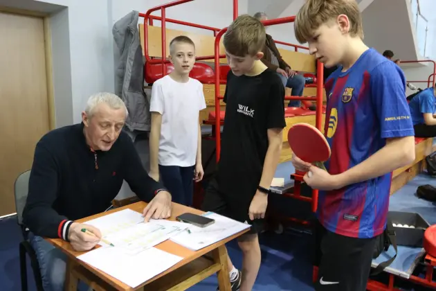 Najlepsi przy stole – podsumowanie turniejów tenisa stołowego w ramach „Ferii na sportowo 2026”