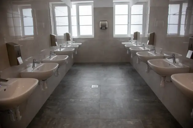 Toalety bez barier w lęborskich szkołach - SP1 już po remoncie, SP8 w trakcie prac