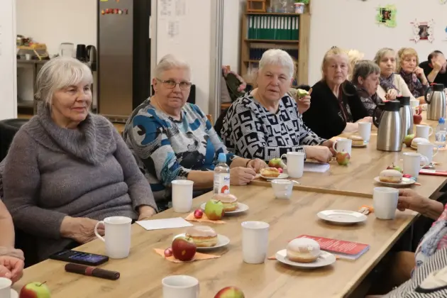 Z serdecznymi życzeniami z okazji Dnia Kobiet