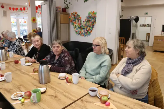 Z serdecznymi życzeniami z okazji Dnia Kobiet