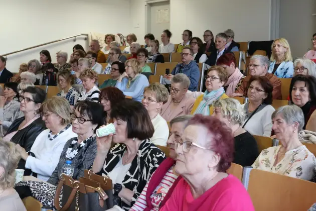 Profilaktyka, wiedza i aktywność – seniorzy rozmawiali o zdrowiu mózgu