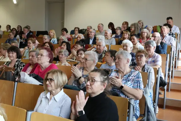Profilaktyka, wiedza i aktywność – seniorzy rozmawiali o zdrowiu mózgu