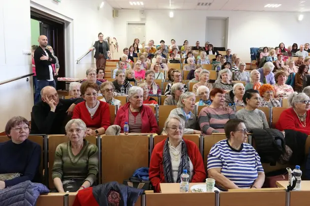 Profilaktyka, wiedza i aktywność – seniorzy rozmawiali o zdrowiu mózgu