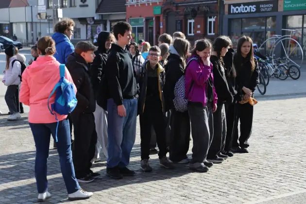 Wiosna przyszła do Lęborka! Setki dzieci w barwnym korowodzie