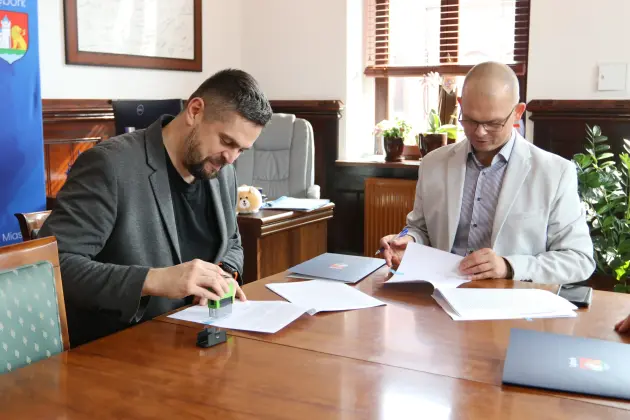 Zielona oaza przy „Trójce” – ruszają prace projektowe nowej strefy relaksu