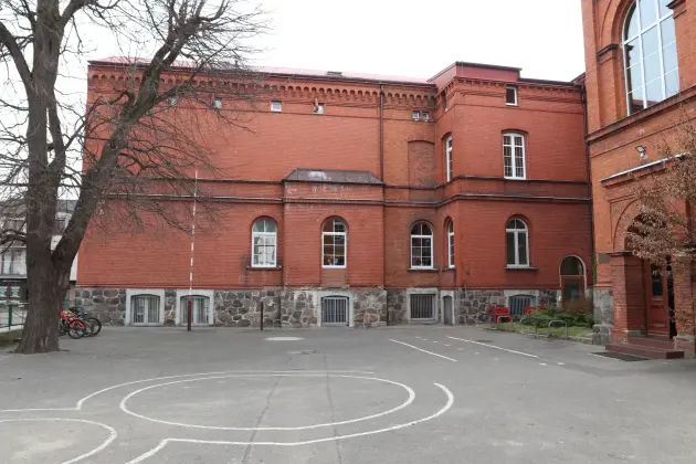 Zielona oaza przy „Trójce” – ruszają prace projektowe nowej strefy relaksu