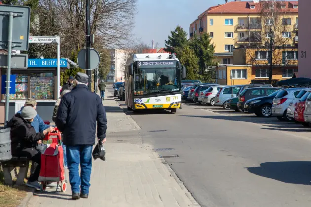 Linia nr 8 nabiera rozpędu. Więcej kursów i dłuższa trasa.