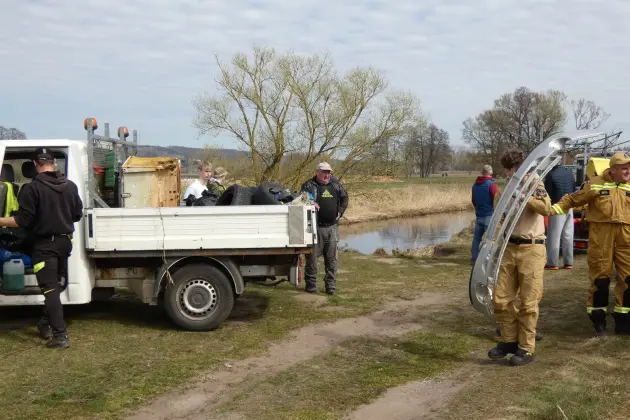 Ponad tona śmieci zniknęła z Łeby i Okalicy – wspólna akcja przynosi efekty