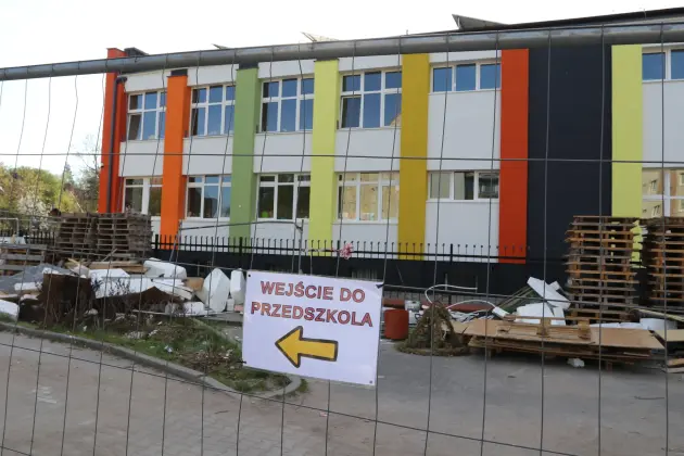Dzieci z Przedszkola nr 2 w nowych salach. Trwa budowa żłobka i przedszkola