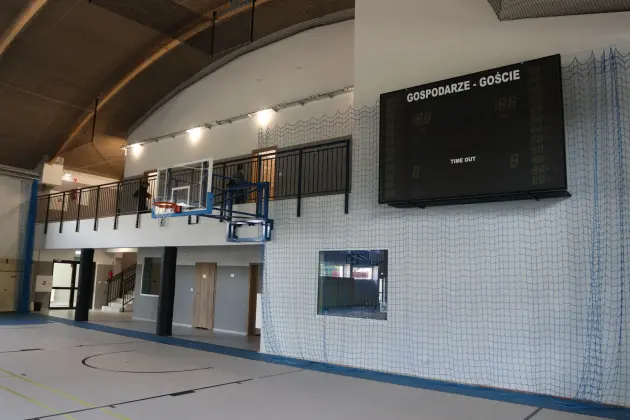 Hala sportowa SP1 z profesjonalną tablicą wyników