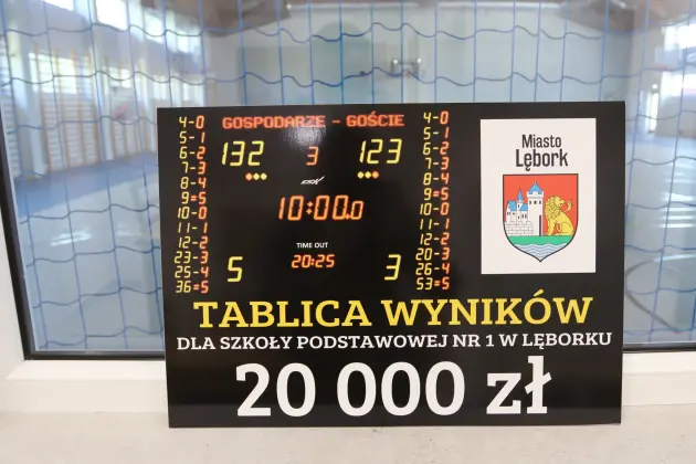 Hala sportowa SP1 z profesjonalną tablicą wyników