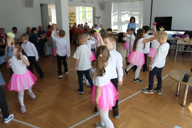 Radosny Dzień Matki na spotkaniu Ligi Kobiet Polskich