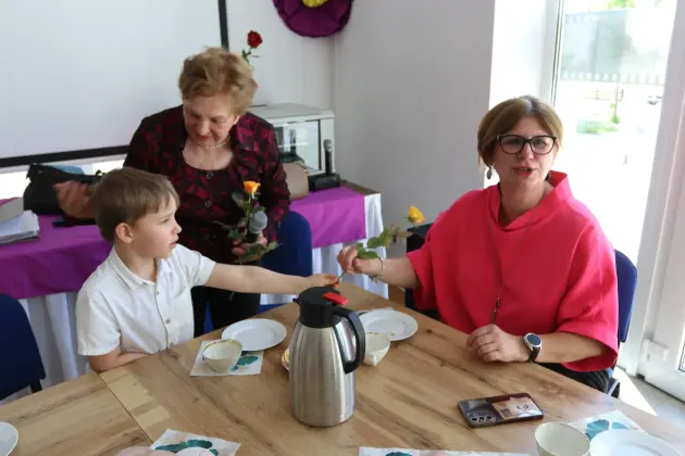 Radosny Dzień Matki na spotkaniu Ligi Kobiet Polskich