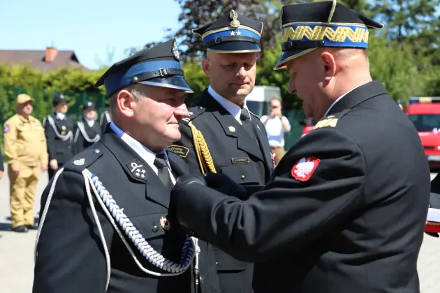 Strażackie święto w Lęborku. Awanse, odznaczenia i nowe pojazdy dla służb