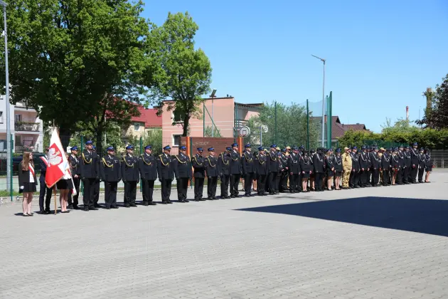 Strażackie święto w Lęborku. Awanse, odznaczenia i nowe pojazdy dla służb