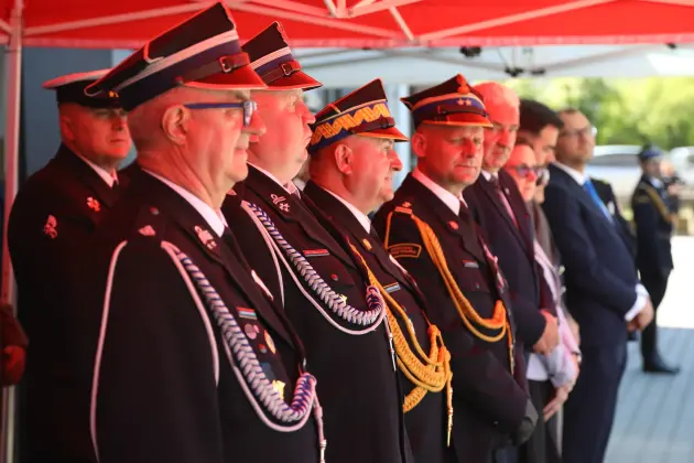 Strażackie święto w Lęborku. Awanse, odznaczenia i nowe pojazdy dla służb