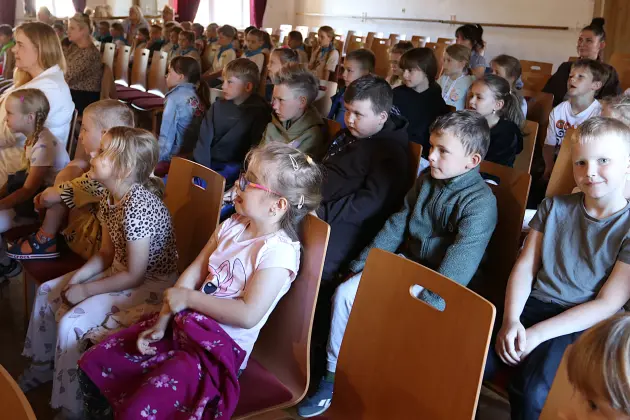„Shrek” na scenie - rodzice i nauczyciele wystąpili dla przedszkolaków