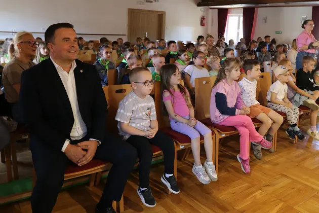 „Shrek” na scenie - rodzice i nauczyciele wystąpili dla przedszkolaków