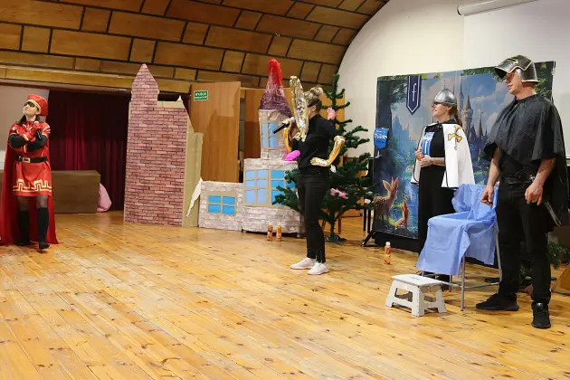 „Shrek” na scenie - rodzice i nauczyciele wystąpili dla przedszkolaków
