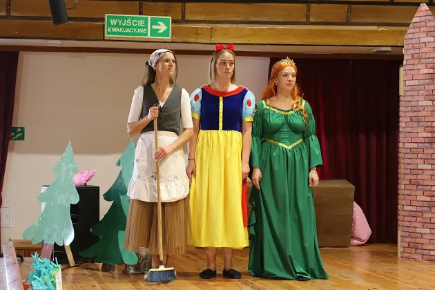 „Shrek” na scenie - rodzice i nauczyciele wystąpili dla przedszkolaków
