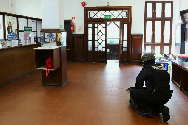 Alarm bombowy w Urzędzie Miejskim w Lęborku. Służby ćwiczyły reakcję na poważne zagrożenie