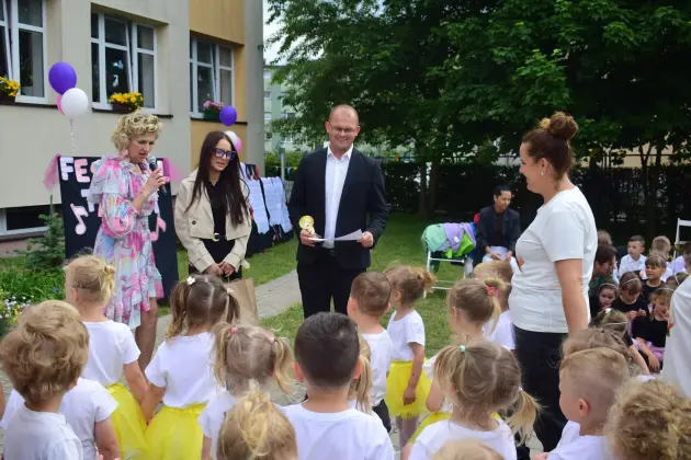 Kolorowo, rytmicznie i z uśmiechem – święto tańca w Przedszkolu nr 9