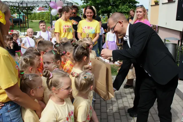 Kolorowo, rytmicznie i z uśmiechem – święto tańca w Przedszkolu nr 9