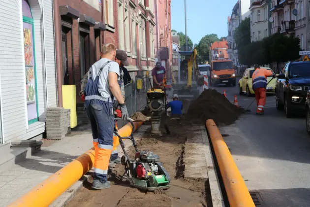 Budowa sieci gazowej na Alei Wolności - uwaga na utrudnienia