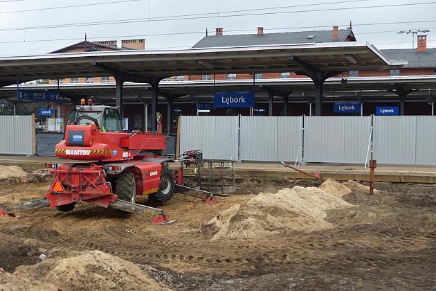 Kopią tunel pod torami kolejowymi