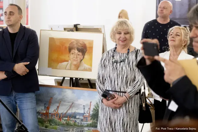 Obrazy lęborskich artystek w Sejmie RP