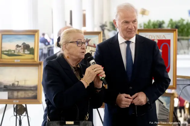 Obrazy lęborskich artystek w Sejmie RP