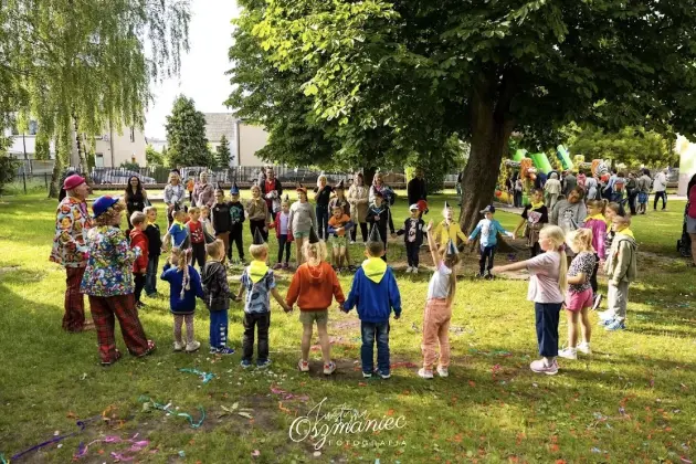 Kolorowo, radośnie i rodzinnie – wyjątkowy piknik w Przedszkolu nr 5