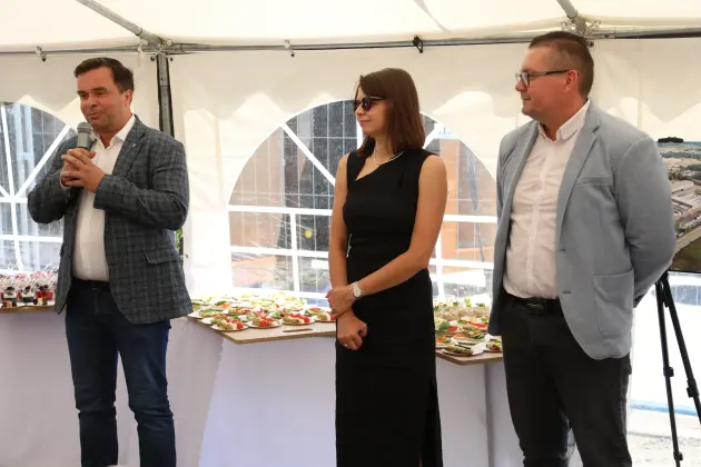 ROBEX inwestuje w przyszłość. Wmurowano kamień węgielny pod nową halę