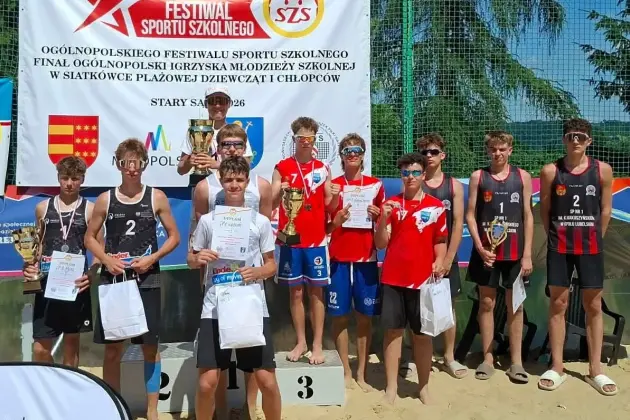 Drużyna SP 1 Lębork mistrzem Polski w siatkówce plażowej