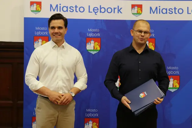 Mistrzowie Polski z SP1 uhonorowani w ratuszu. „Lębork jest z was dumny”